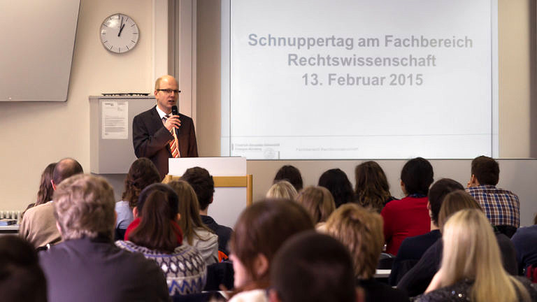 Studium - Fachbereich Rechtswissenschaft