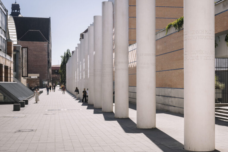 Neuer Exzellenzcluster „Transforming Human Rights“