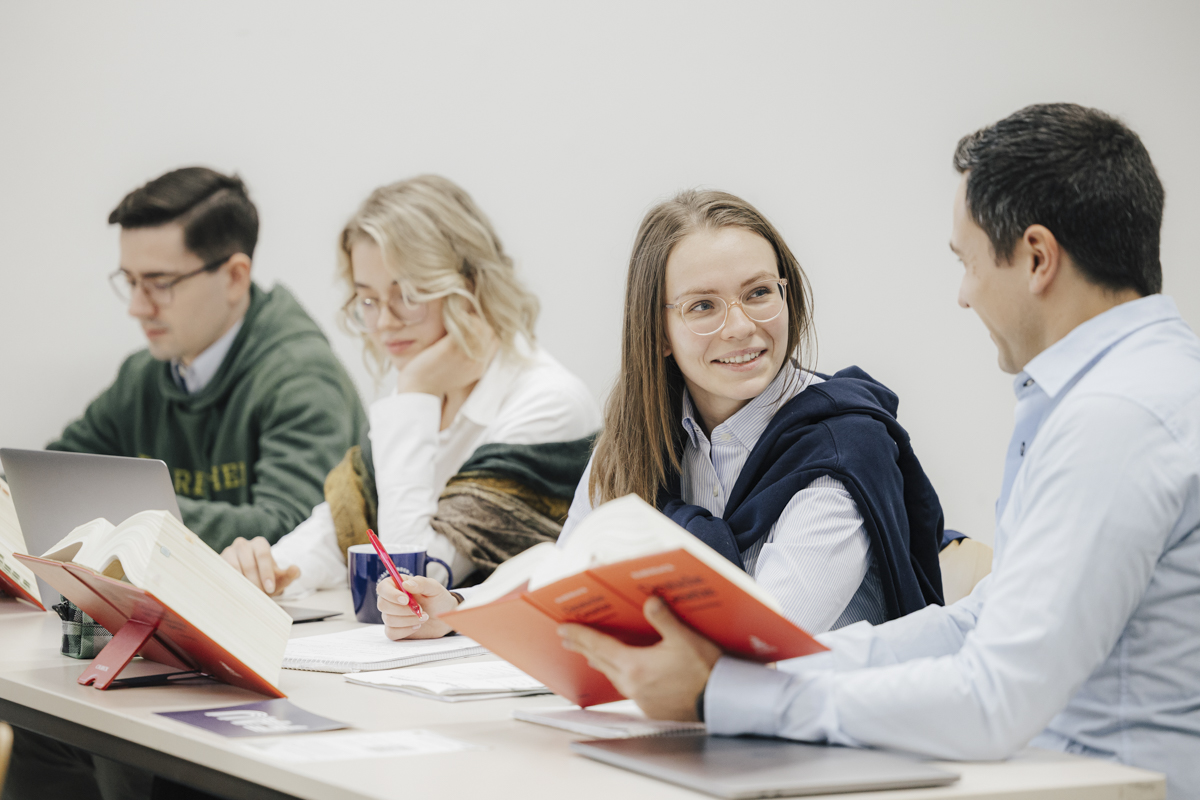 Im Zentrum der Lehre...