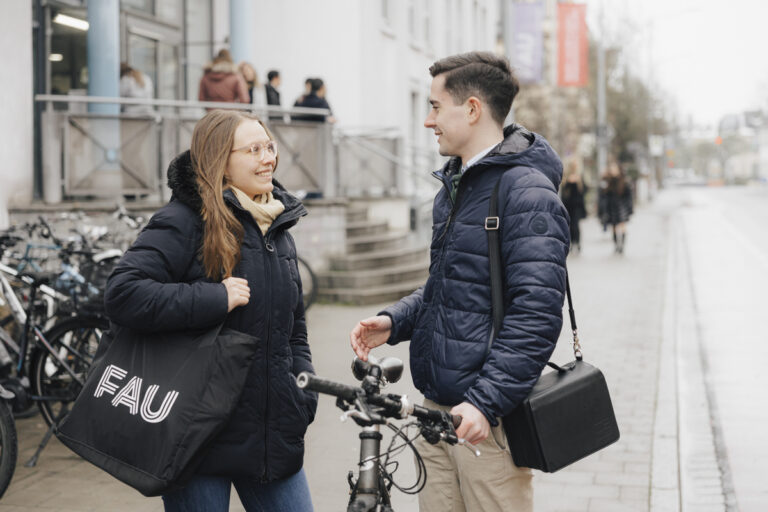 Beitragsbild für Studieninteressierte