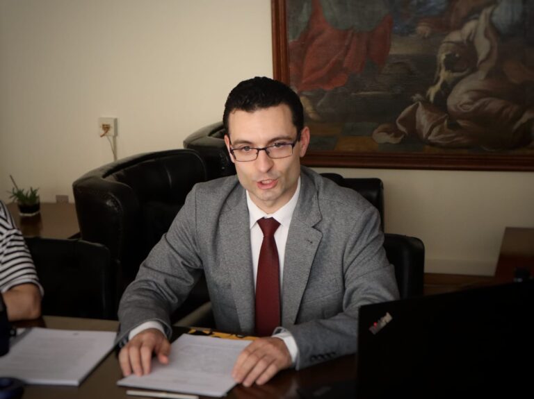 Prof. Dr. Ricardo Pazos Castro als Gast am Fachbereich Rechtswissenschaft